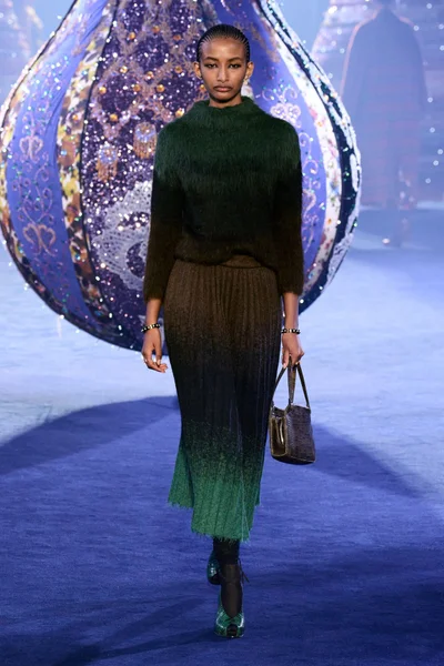 Look 59